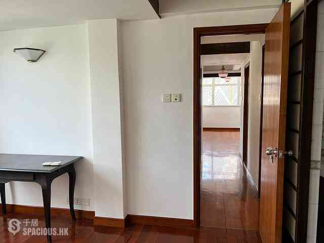 Causeway Bay - Bay View Mansion Block B 09