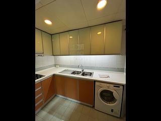 Mid Levels Central - Goldwin Heights 03
