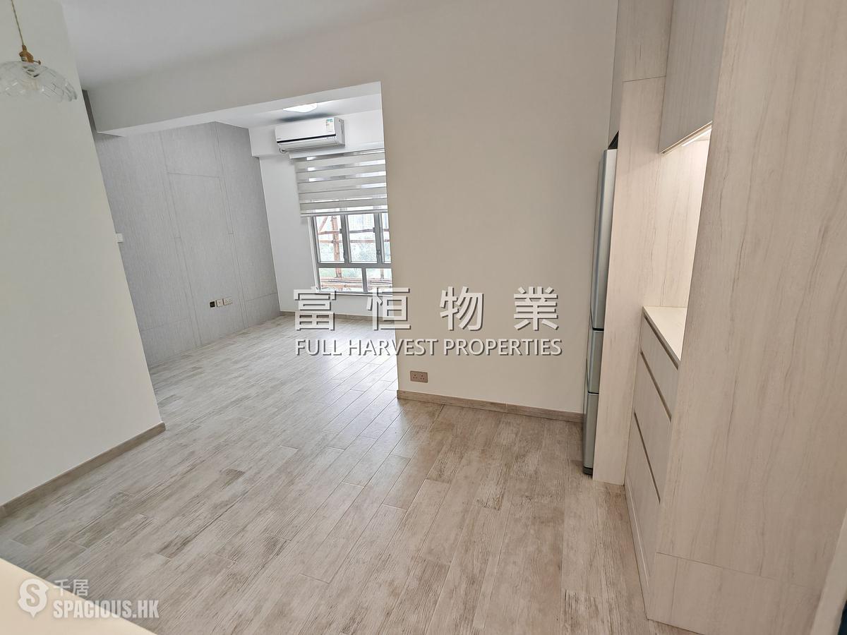 銅鑼灣 - 樂聲大廈B座 01