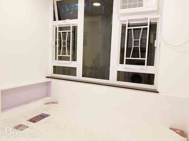 Wan Chai - Po Wing Building 05