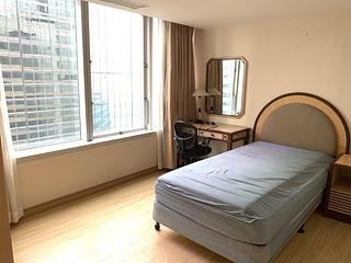 Wan Chai - Convention Plaza Apartments 06
