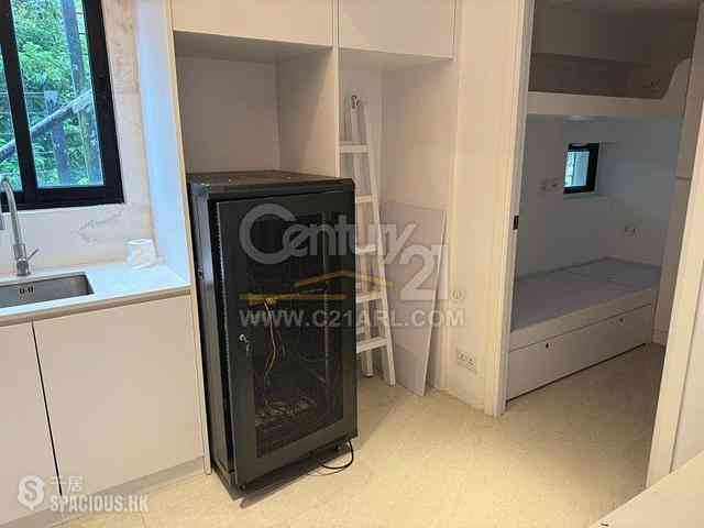 The Peak - Watford Villa 15