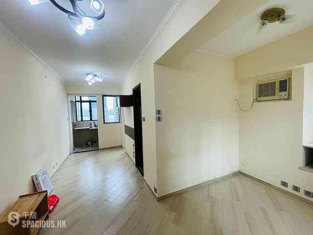 Sai Ying Pun - Fung King Court 03