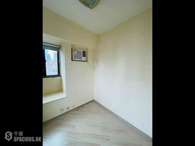 Sai Ying Pun - Fung King Court 04