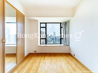 Mid Levels Central - Fairlane Tower 08