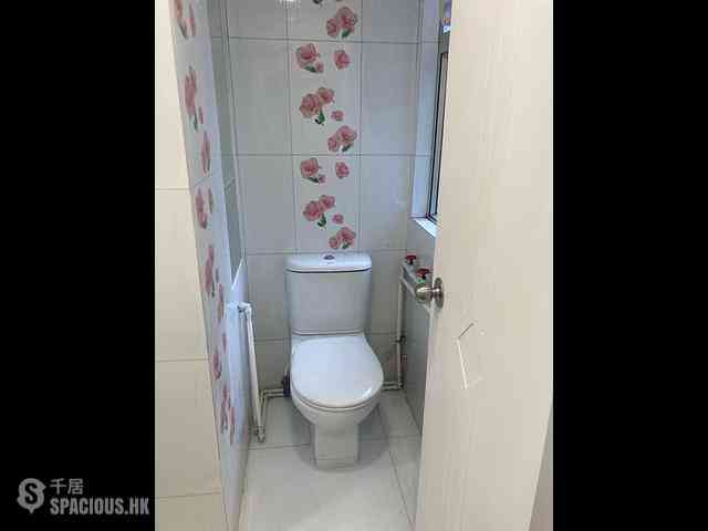 Wan Chai - Tonnochy Towers Block B 05
