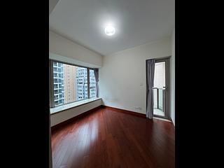 Wan Chai - The Avenue Phase 1 Block 5 07