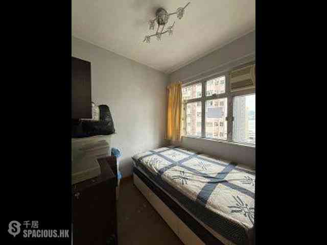 Sai Ying Pun - Koon Wah Building 03