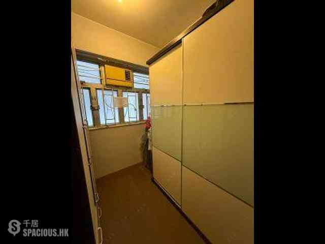 Sai Ying Pun - Koon Wah Building 04