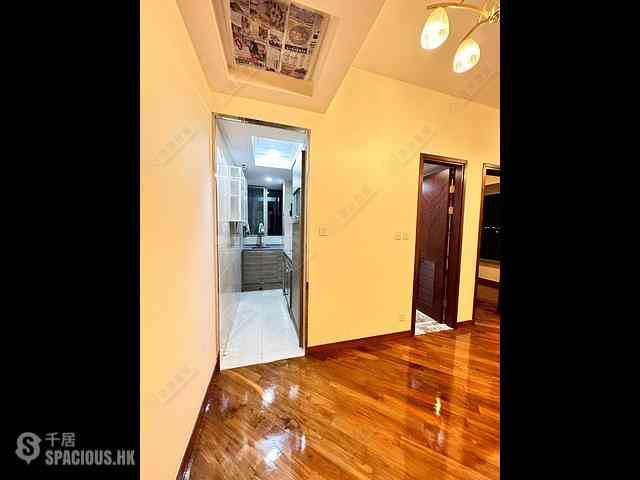 Yau Ma Tei - The Coronation Tower 7 04
