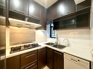 Mid Levels Central - Scenecliff Block 2 15