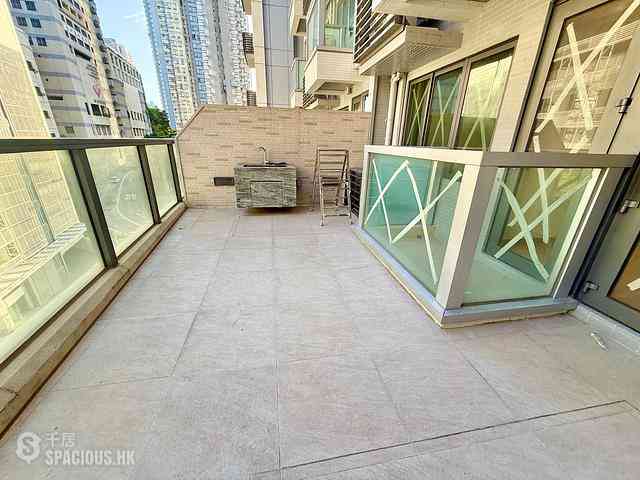 Wong Chuk Hang - The Southside Phase 1 Southland Tower 1A 01