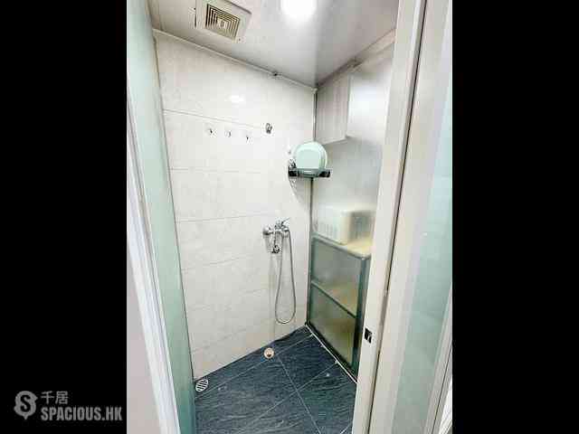 Yau Ma Tei - Alhambra Building 04