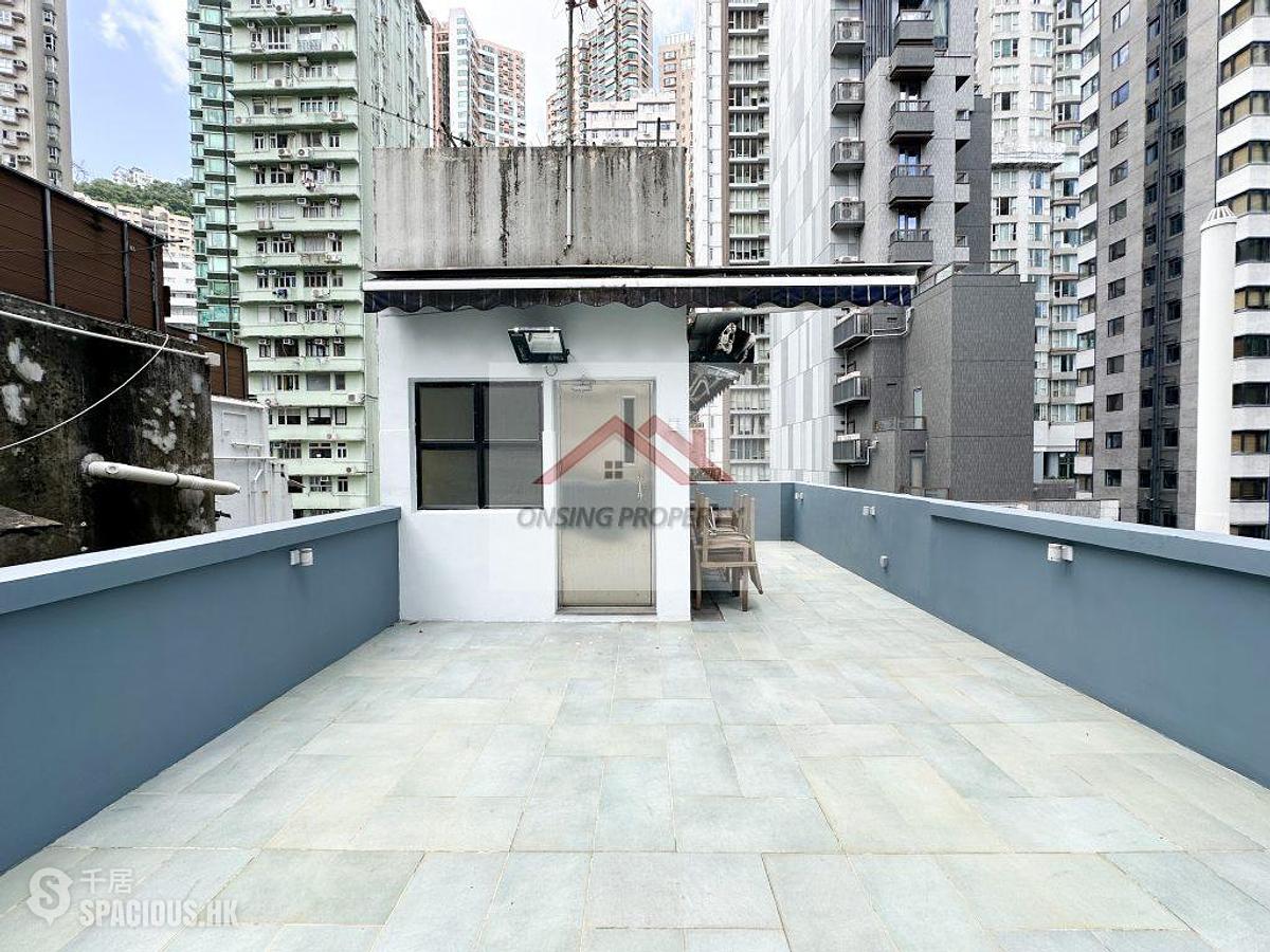 Wan Chai - Shun Ho Building 01