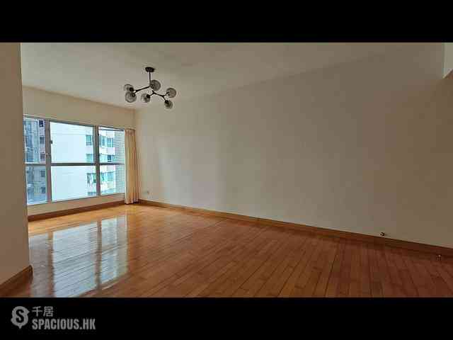 West Kowloon - The Waterfront Phase 1 Block 3 02