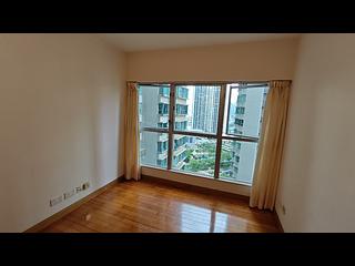 West Kowloon - The Waterfront Phase 1 Block 3 03