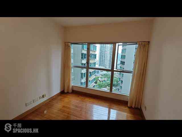 West Kowloon - The Waterfront Phase 1 Block 3 03