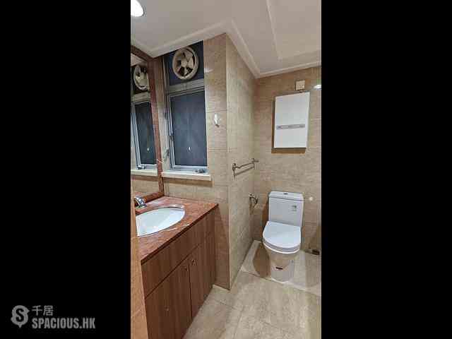 West Kowloon - The Waterfront Phase 1 Block 3 06