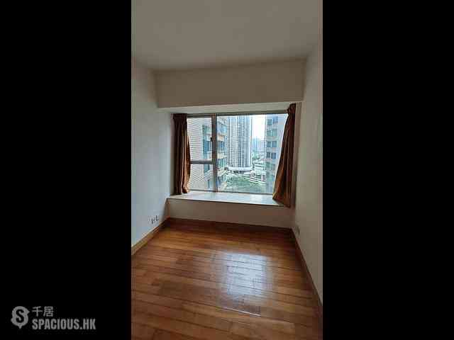 West Kowloon - The Waterfront Phase 1 Block 3 07