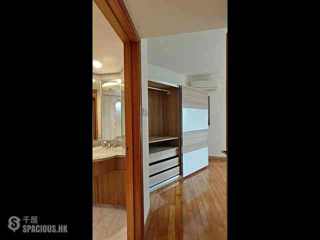 West Kowloon - The Waterfront Phase 1 Block 3 09