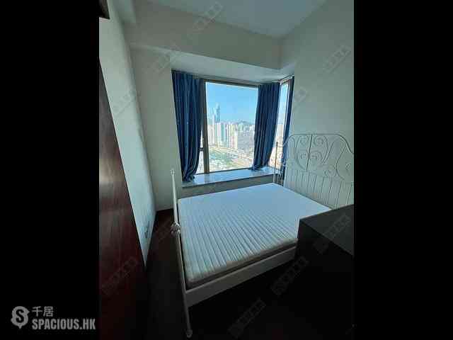 Yau Ma Tei - The Coronation Tower 7 07