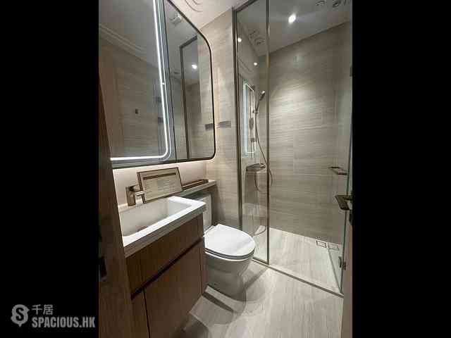 Sai Ying Pun - Upper Manor 04