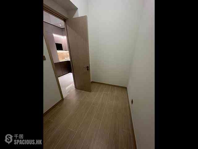 Sai Ying Pun - Upper Manor 05