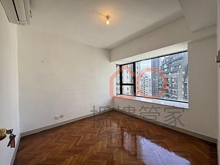Mid Levels Central - 62B, Robinson Road 02