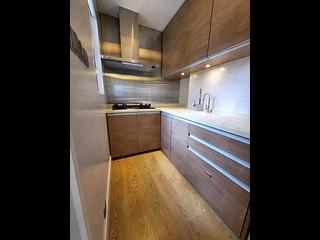 Mid Levels West - Bonham Court 02