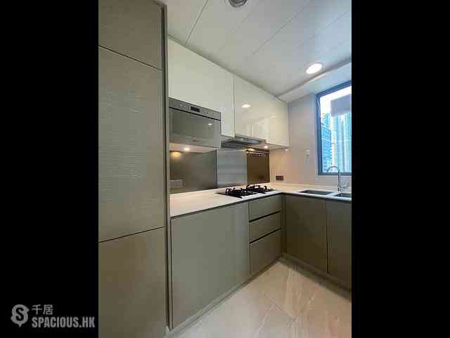 Tseung Kwan O - Alto Residences Block 8 08
