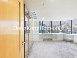 Wan Chai - Convention Plaza Apartments 08