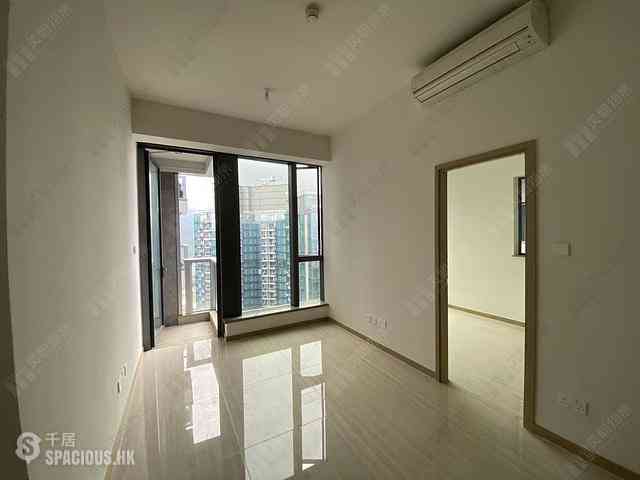 Wong Chuk Hang - The Southside Phase 1 Southland Tower 1A 01