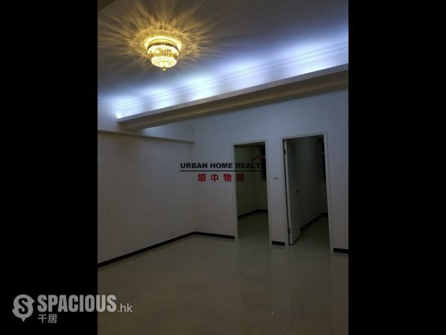 Wan Chai - Main Pole House 01