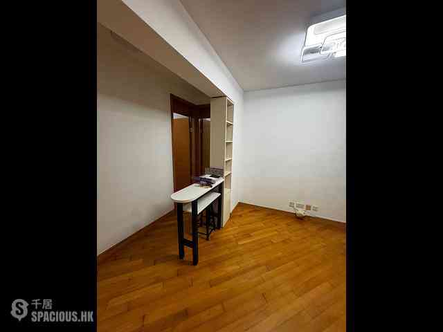 Tai Kok Tsui - The Long Beach Tower 7 07