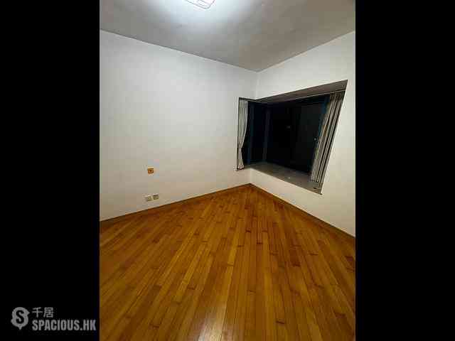 Tai Kok Tsui - The Long Beach Tower 7 09