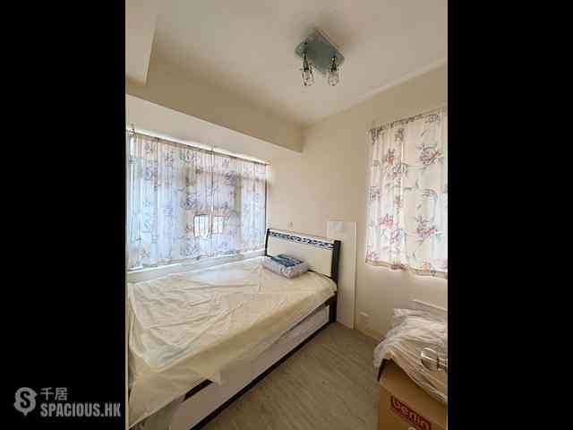 Sai Ying Pun - Kam Kwan Building 06