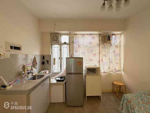 Sai Ying Pun - Kam Kwan Building 08