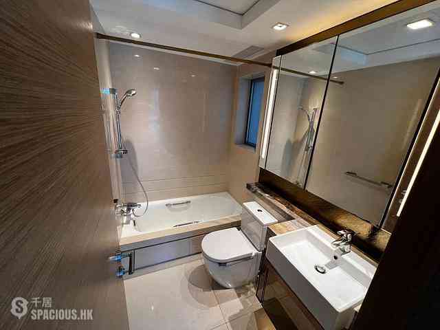 Tung Chung - Century Link Phase 1 Tower 5B 04