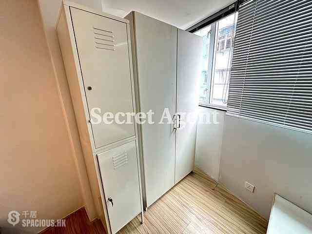 Central - 75, Hollywood Road 07