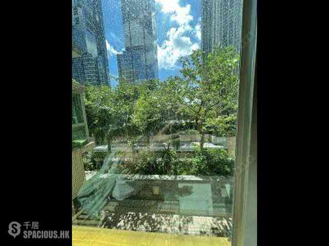 West Kowloon - The Waterfront Phase 1 Block 1 01