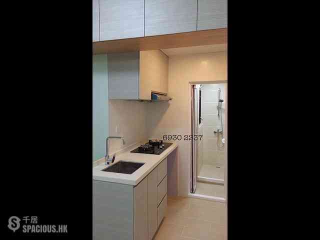 Kennedy Town - Luen Yau Apartments 04