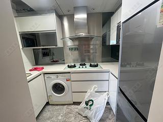 Tai Kok Tsui - Harbour Green Tower 6 05