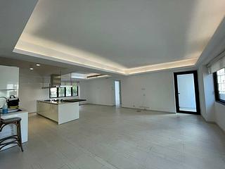Wan Chai - Suncrest Tower 02