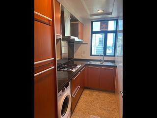 West Kowloon - The Arch Moon Tower (Block 2A) 04