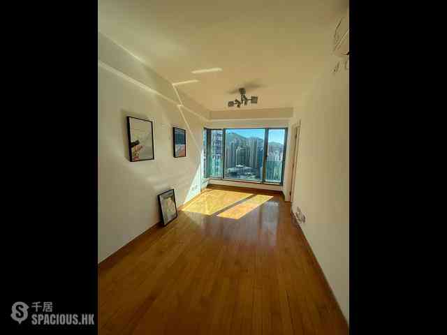 Sheung Wan - Queen's Terrace Block 1 03