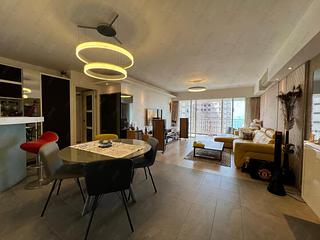 Pok Fu Lam - Baguio Villa Block 27 02