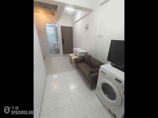 Sai Ying Pun - Tung Lee Building 01