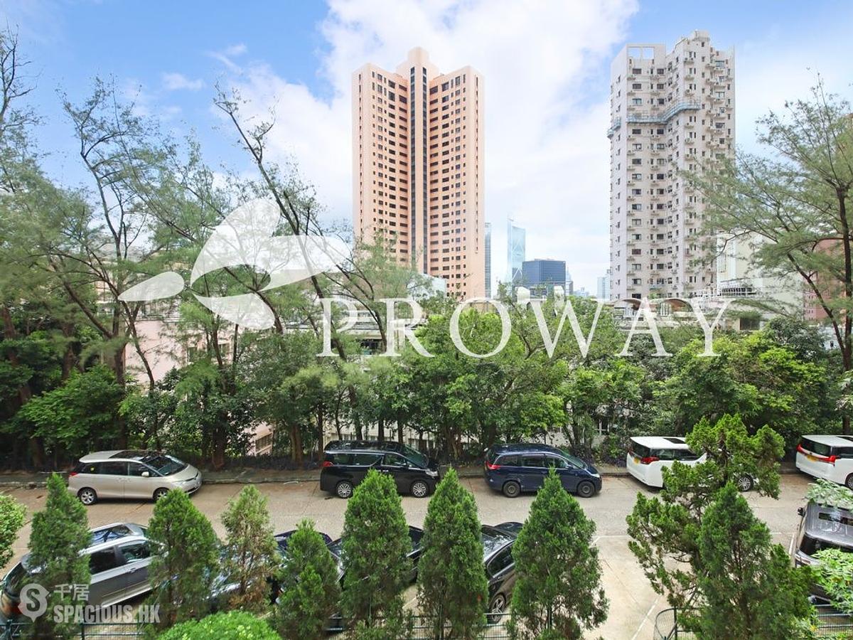 Mid Levels Central - Pine Court 01