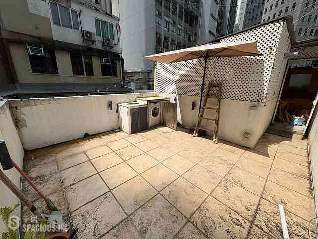 Sheung Wan - 15-17, Mercer Street 03