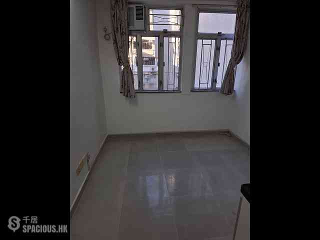 Sheung Wan - Kam Fung Building 04